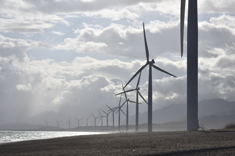 Offshore wind is now 125 times better than oil and gas!